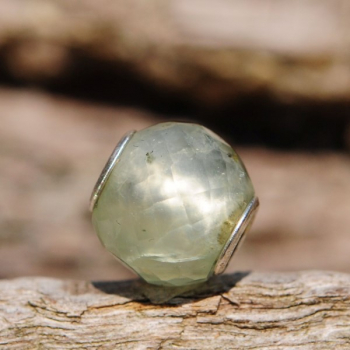 Trollbeads - Runder Prehnit, facettiert