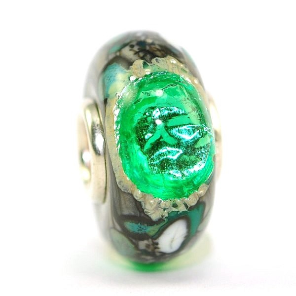 Kamane - Glass Bead - Green Treasure