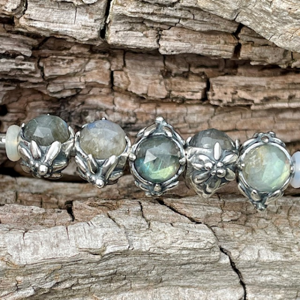 Trollbeads - Mountain Edelweiss - People's Bead 2025 - WYSIWYG