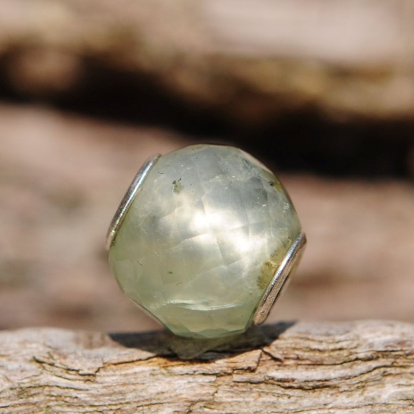 Trollbeads - Runder Prehnit, facettiert