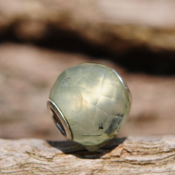 Trollbeads - Runder Prehnit, facettiert - WYSIWYG